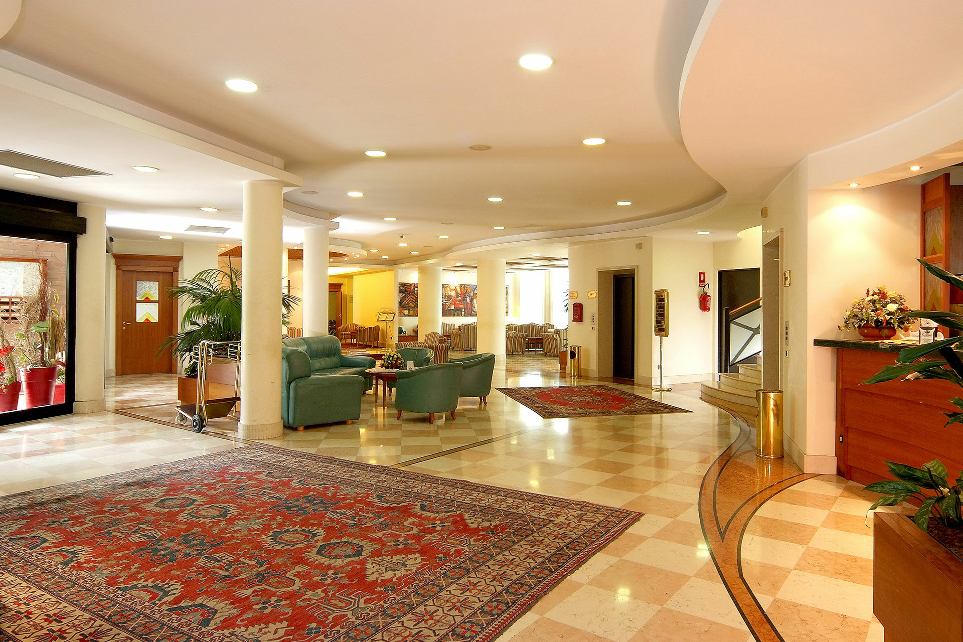 Hotel President Кореджо Екстериор снимка